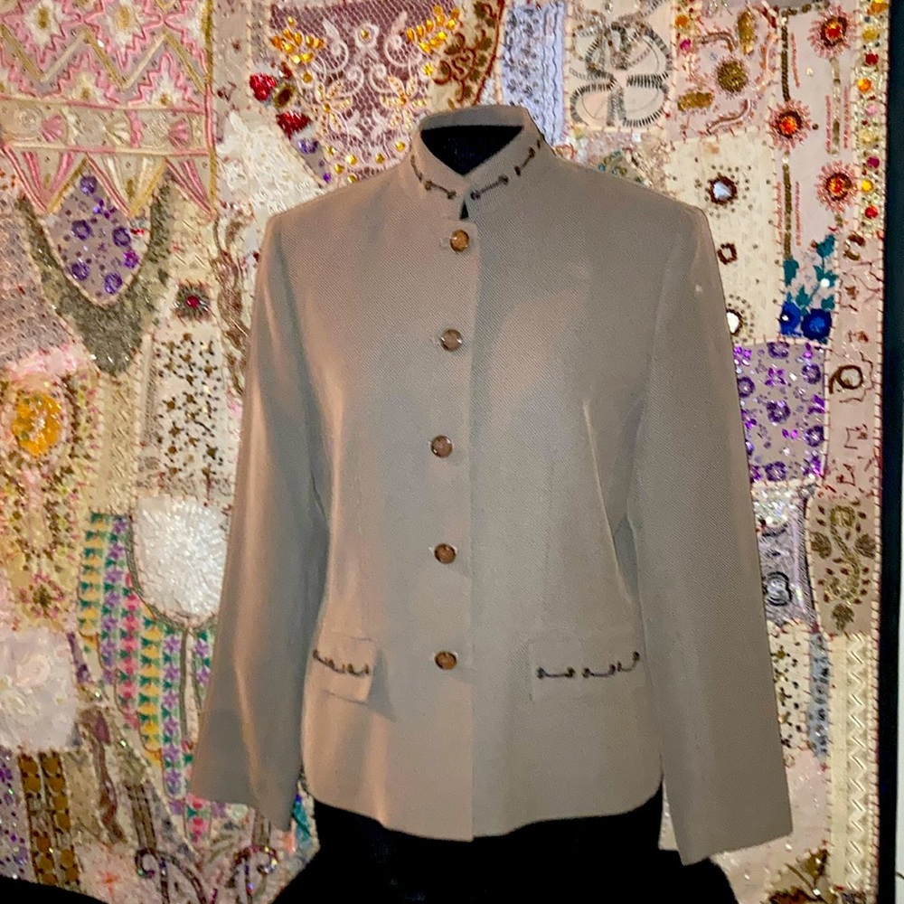 100% Polyester Sell & Lining 3/Button Closure And… - image 1